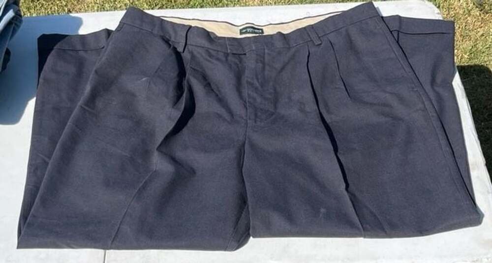 Dockers Recode Navy Blue Pleated No Wrinkle Dress Pants W40 L32
